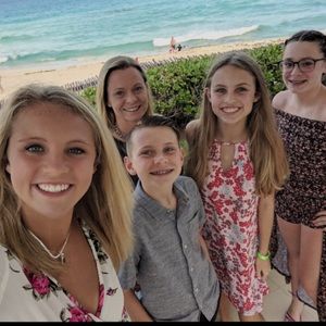 Meet your Posher, Lynn